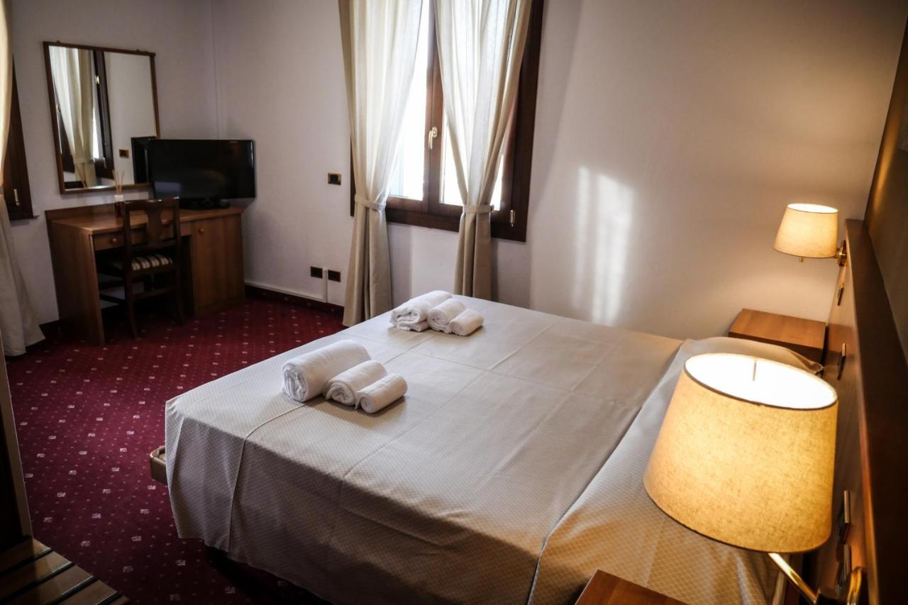 Villanova Hotel San Bonifacio Bagian luar foto